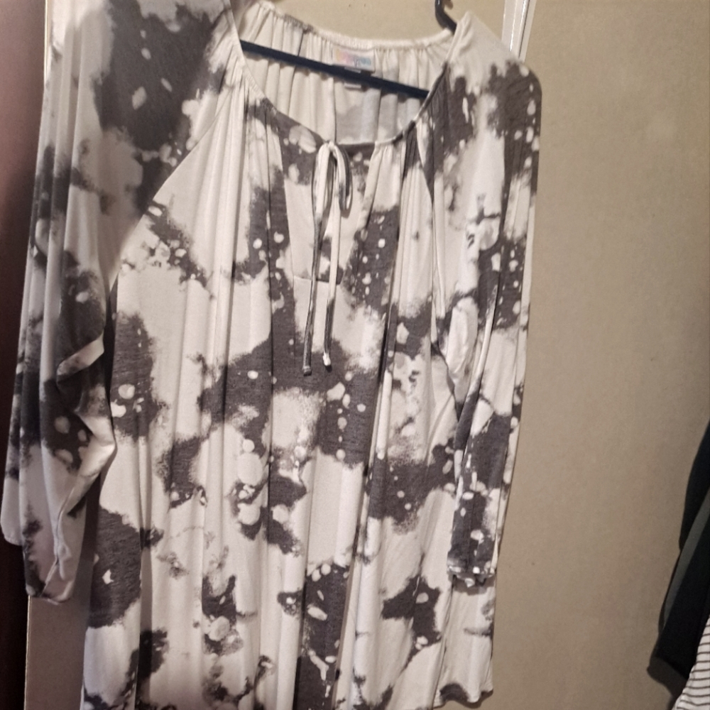 3/4 sleeve top